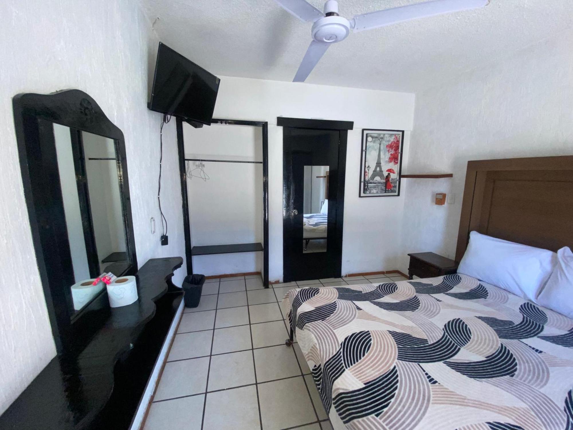 Hotel Puerto Vallarta Сапопан Екстер'єр фото